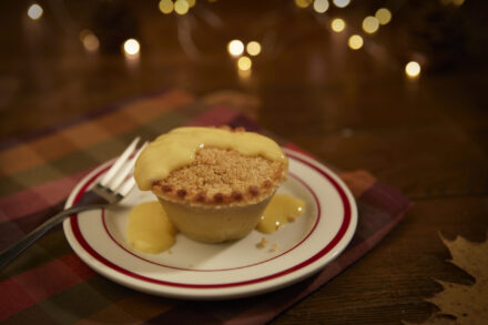 Apple Crumble & Custard